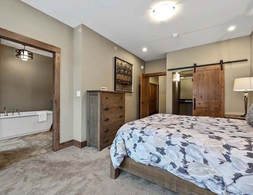 Village Walk #19 - 3 Bdrm HT - Sun Peaks (TM 15)