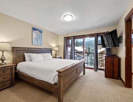 Woodhaven #13 - 2 Bdrm + Den HT - Sun Peaks (TM)