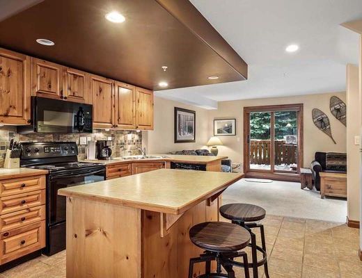 Timberline Village #16 - 2 Bdrm HT - Sun Peaks (TM)