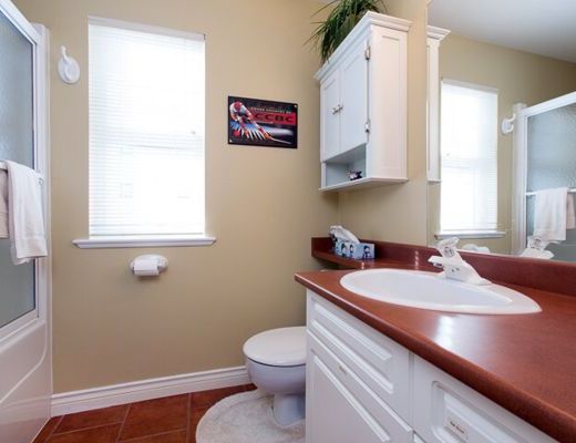 Blue Skies Main - 3 Bdrm + Den HT (E) - Silver Star (VC)