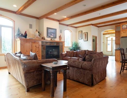 Main Stay - 4 Bdrm HT (E) - Silver Star (VC)