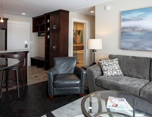 Vance Creek Hotel - 2 Bdrm Suite - Silver Star (VC)