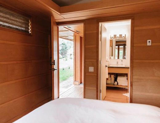 Delta Oasis - 3 Bdrm HT - Kelowna