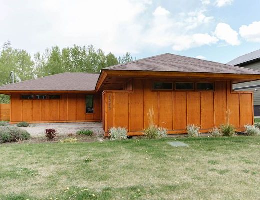 Delta Oasis - 3 Bdrm HT - Kelowna