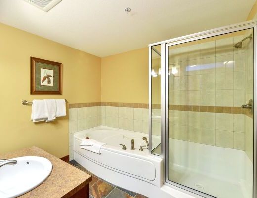 Stonegate Resort C201 - 3 Bdrm HT - Big White