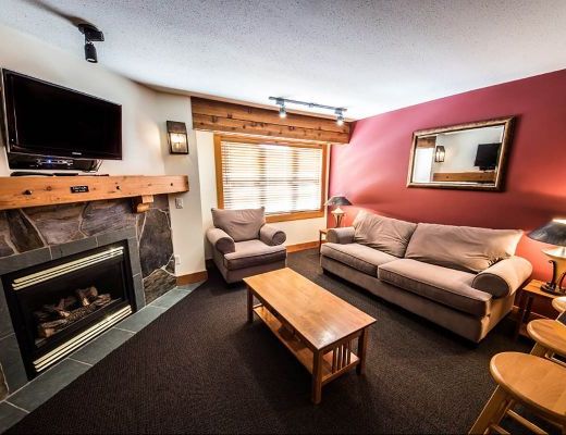 White Crystal Inn - 1 Bdrm + Den - Big White