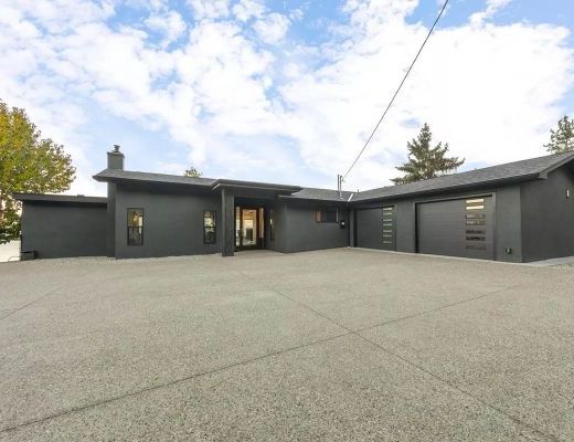 Valkyrie Estate - 6 Bdrm with HT - Peachland (CVH)