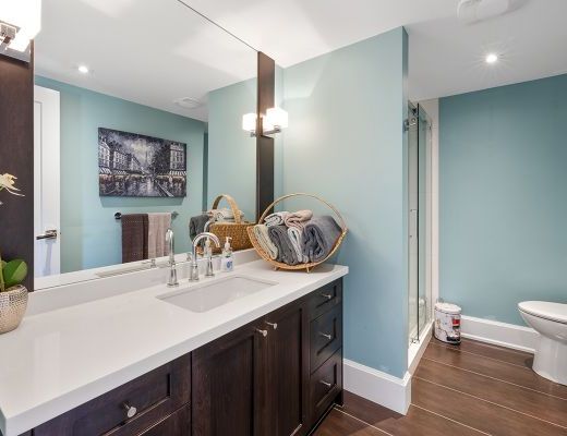 Valkyrie Estate - 6 Bdrm with HT - Peachland (CVH)