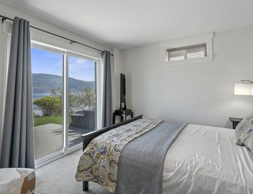 Valkyrie Estate - 6 Bdrm with HT - Peachland (CVH)