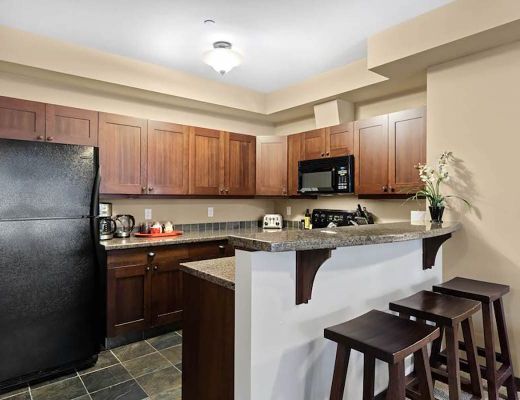 Stone's Throw #2 - 2 Bdrm HT - Sun Peaks (TM)