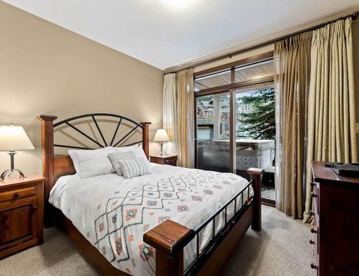 Stone's Throw #2 - 2 Bdrm HT - Sun Peaks (TM)