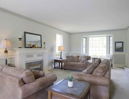 Lockwood Lane Estate - 5 Bdrm w/ Pool - Vernon