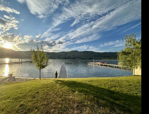 Okanagan Landing Family Home - 5 Bdrm HT - Vernon