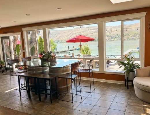 Okanagan Landing Family Home - 5 Bdrm HT - Vernon