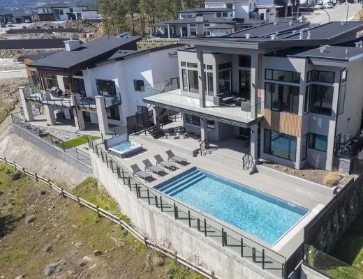 Stunning Lake View Retreat - 4 Bdrm w/ Pool HT - Kelowna