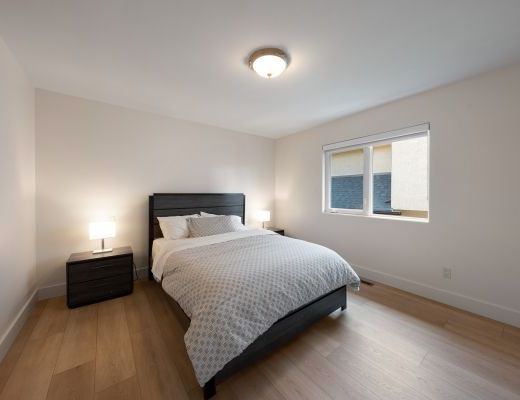 Serenity Ridge - 4 Bdrm w/ Heated Pool and HT - Kelowna (CVH)