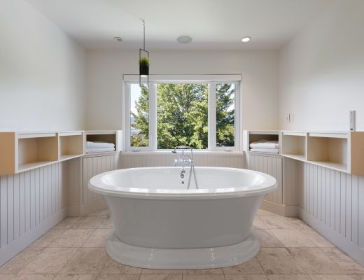 Serenity Ridge - 4 Bdrm w/ Heated Pool and HT - Kelowna (CVH)
