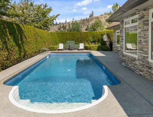 Serenity Ridge - 4 Bdrm w/ Heated Pool and HT - Kelowna (CVH)
