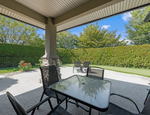 Serenity Ridge - 4 Bdrm w/ Heated Pool and HT - Kelowna (CVH)