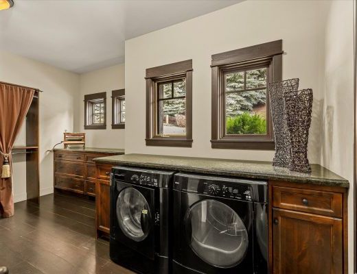 Elegant Lakeview Residence - 4 Bdrm - Oyama