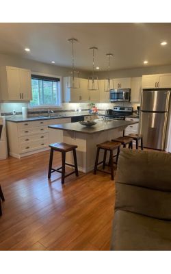 Lakefront Carriage Home - 2 Bdrm - Oyama