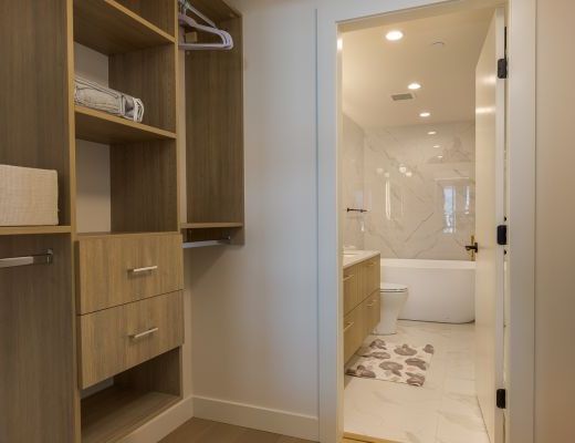 Aqua #1002 - 2 Bedroom- Kelowna (CVH)