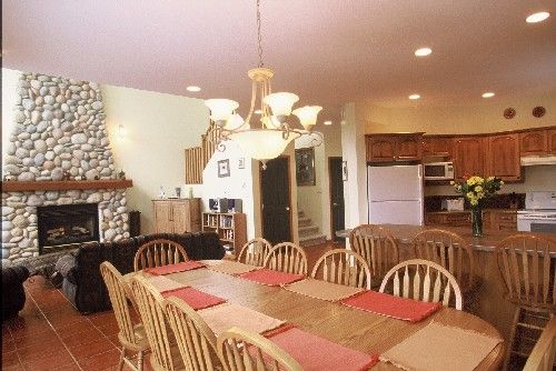 Warren House - 5 Bdrm 2HT (E) - Silver Star (VC)