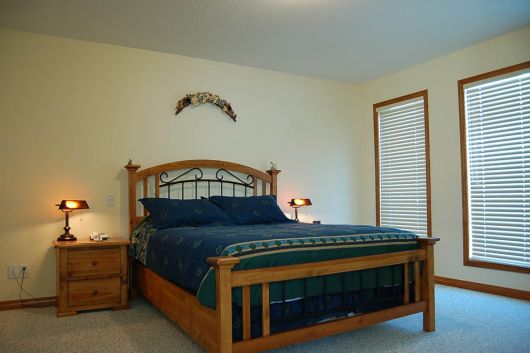 Warren House - 5 Bdrm 2HT (E) - Silver Star (VC)