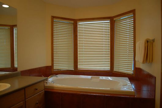 Warren House - 5 Bdrm 2HT (E) - Silver Star (VC)