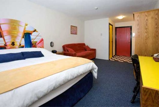 Bulldog Hotel - Standard Hotel Room - Silver Star