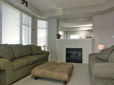 Sunset Waterfront Resort - #1005 - 1 Bdrm + Den - Kelowna (KRA)
