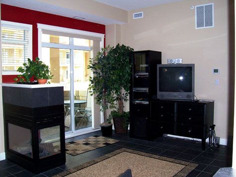 Sunset Waterfront Resort - #112 - 2 Bdrm - Kelowna (KRA)