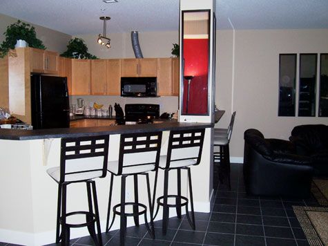 Sunset Waterfront Resort - #112 - 2 Bdrm - Kelowna (KRA)