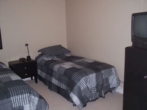Sunset Waterfront Resort - #112 - 2 Bdrm - Kelowna (KRA)