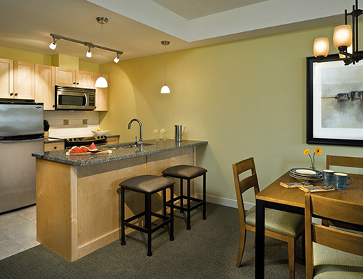 Walnut Beach Resort - Studio - Mountain View - Osoyoos