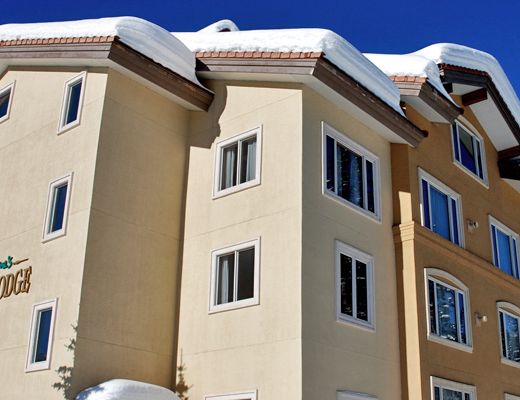 Nancy Greene's Cahilty Hotel & Suites - Sun Peaks